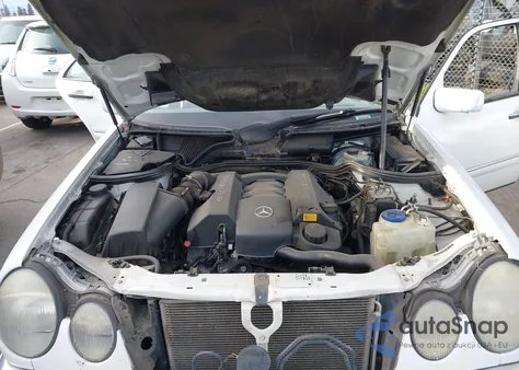 1999 Mercedes-Benz E 320 из США, поврежденный, VIN WDBJF65H8XA848568